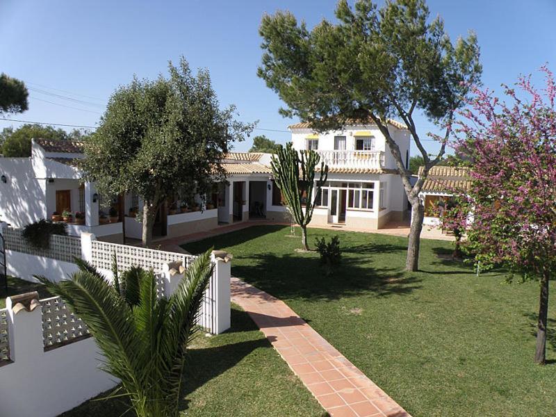 Hostal Las Acacias Los Canos De Meca Exteriér fotografie