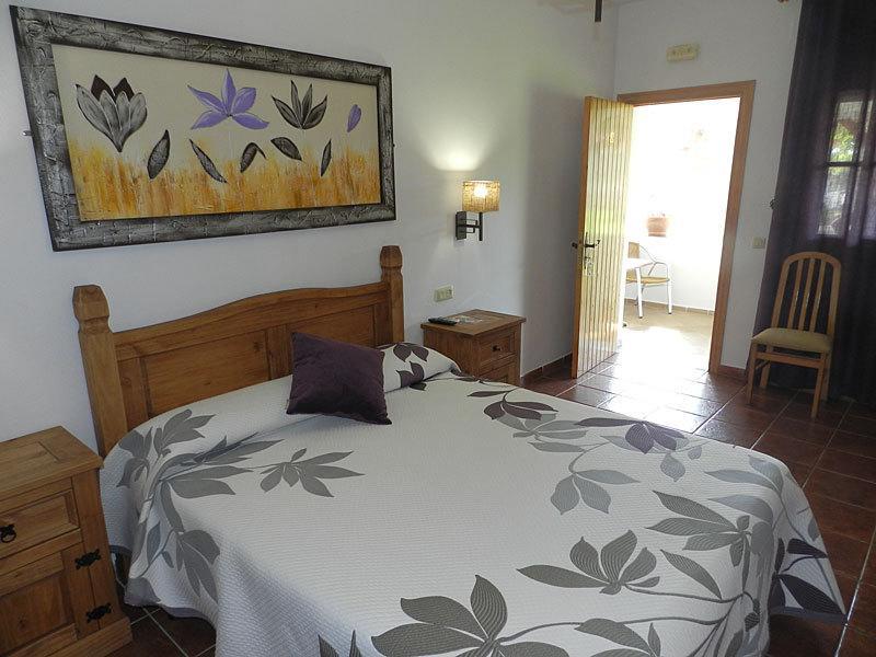 Hostal Las Acacias Los Canos De Meca Exteriér fotografie